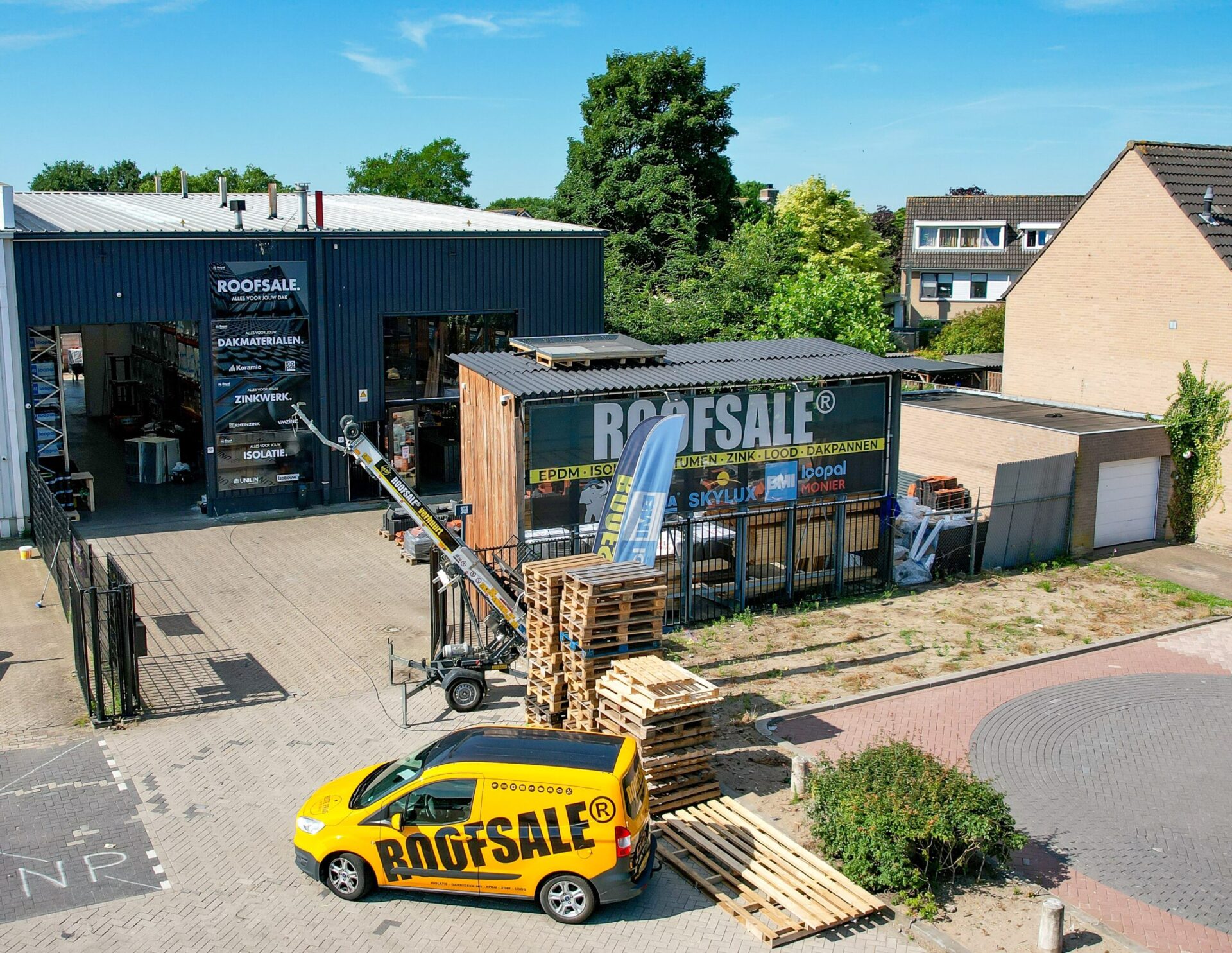 Showroom roofsale